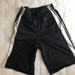 Under Armour boys athletic shorts size YLG